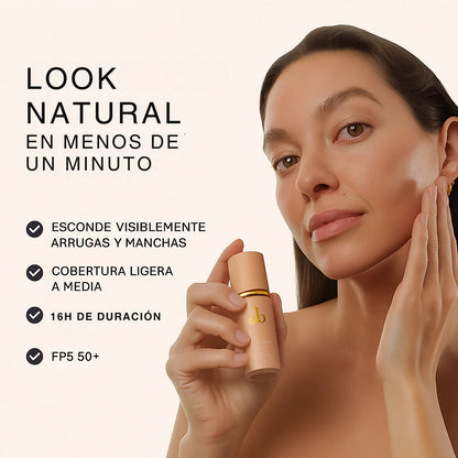 Base de maquillaje 4 en 1 que hidrata, protege y acondiciona la piel.